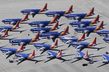 Fallas en flota Max de Boeing superaron a regulador aéreo