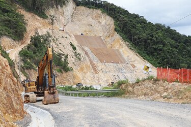 Obras de emergencia, a precios exorbitantes
