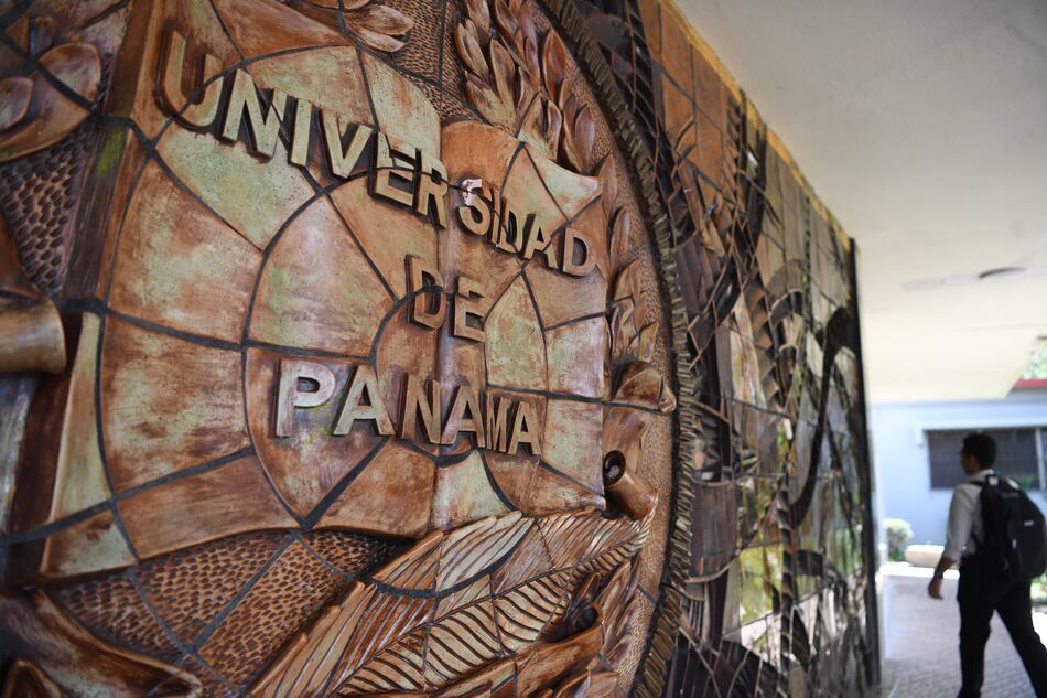 Noventa años de la Universidad de Panamá: mirando atrás, proyectando el futuro