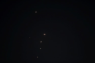 Irán lanza misiles contra la base militar de Estados Unidos en Catar sin causar grandes daños