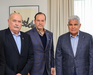 Miguel Antonio Bernal ya no viajará a París: Joanna Villarreal será la nueva embajadora en Francia