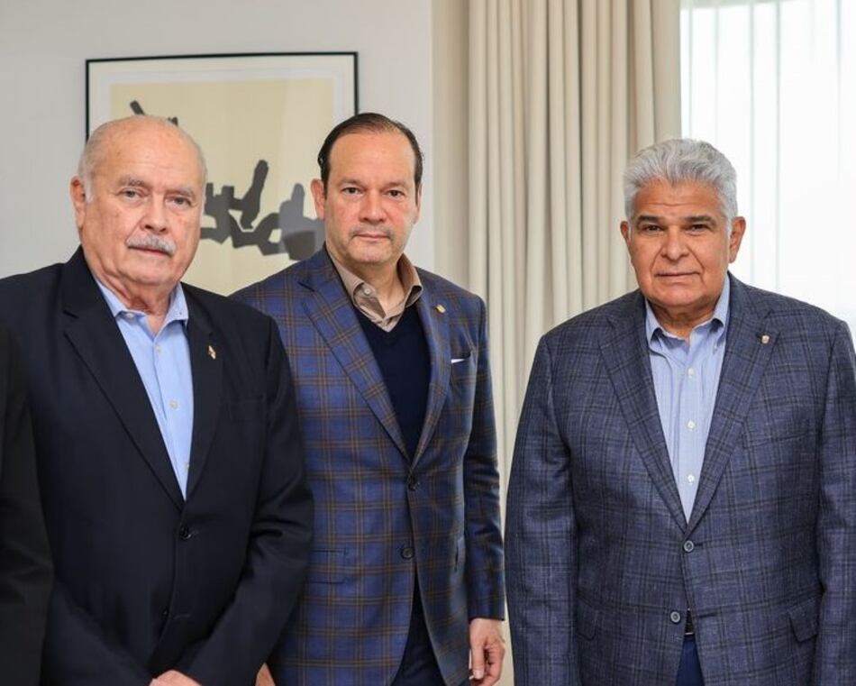 Miguel Antonio Bernal ya no viajará a París: Joanna Villarreal será la nueva embajadora en Francia