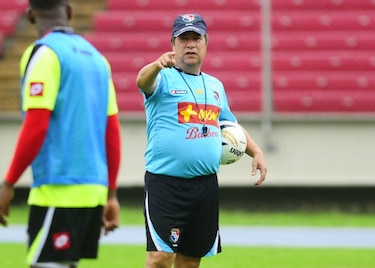 Bolillo Gómez hace convocatoria para partidos amistosos