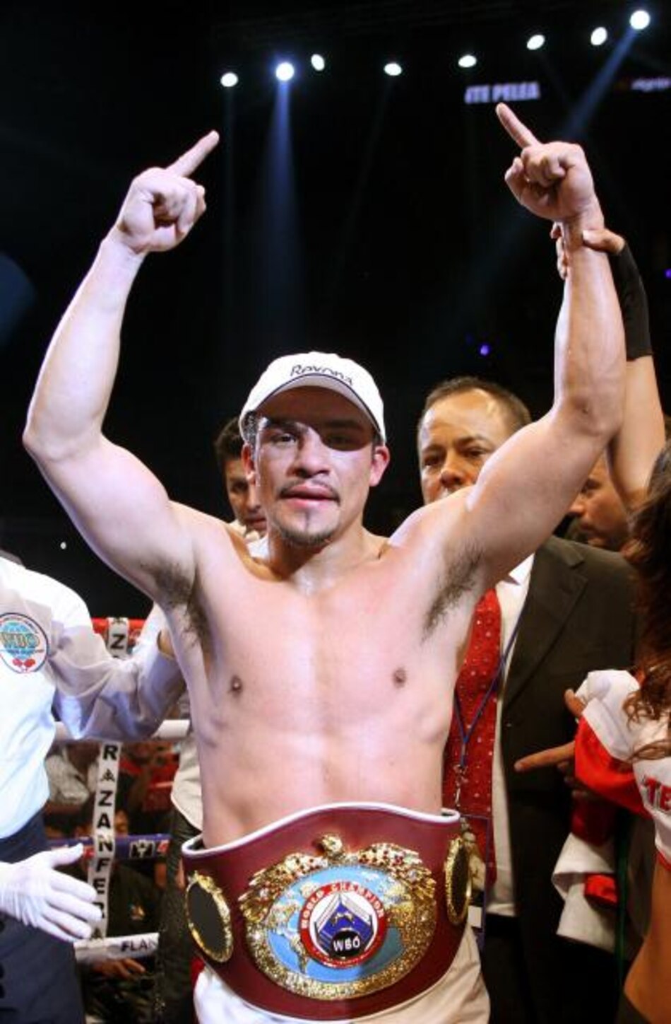 Juan Manuel Márquez gana título interino de peso superligero