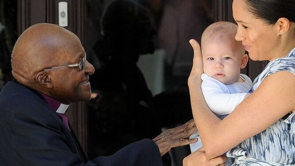 Primera salida oficial de Archie para reunirse con Desmond Tutu