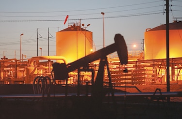 El petróleo pierde más de 5% por temores sobre economía