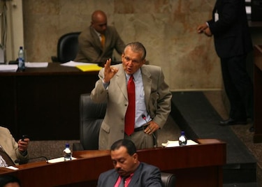 Pleno devuelve a primer debate el proyecto que  limita que los fiscales dicten arrestos