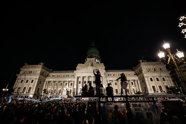 Argentina vive una jornada de movilizaciones contra las megareformas y privatizaciones del plan de Milei