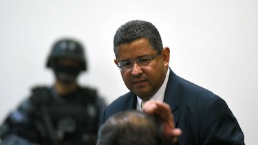 Piden acusar a expresidente salvadoreño de lavado de dinero