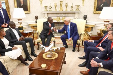 Trump y el presidente sudafricano chocan sobre si existe un genocidio contra los blancos