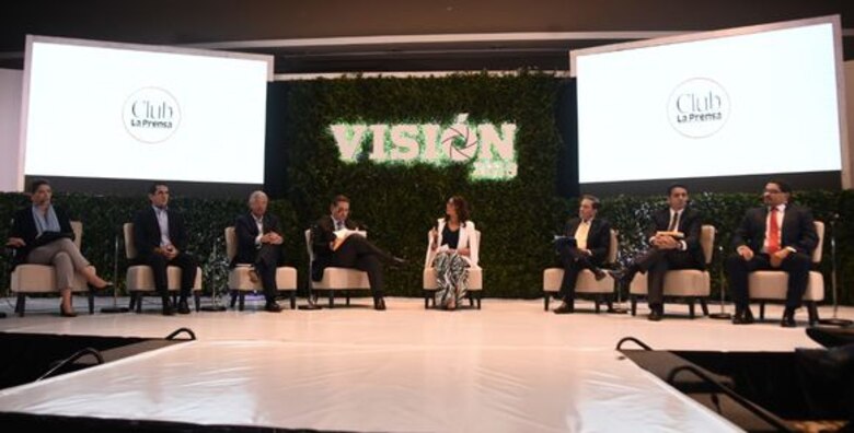 Candidatos presidenciales exponen sus propuestas económicas