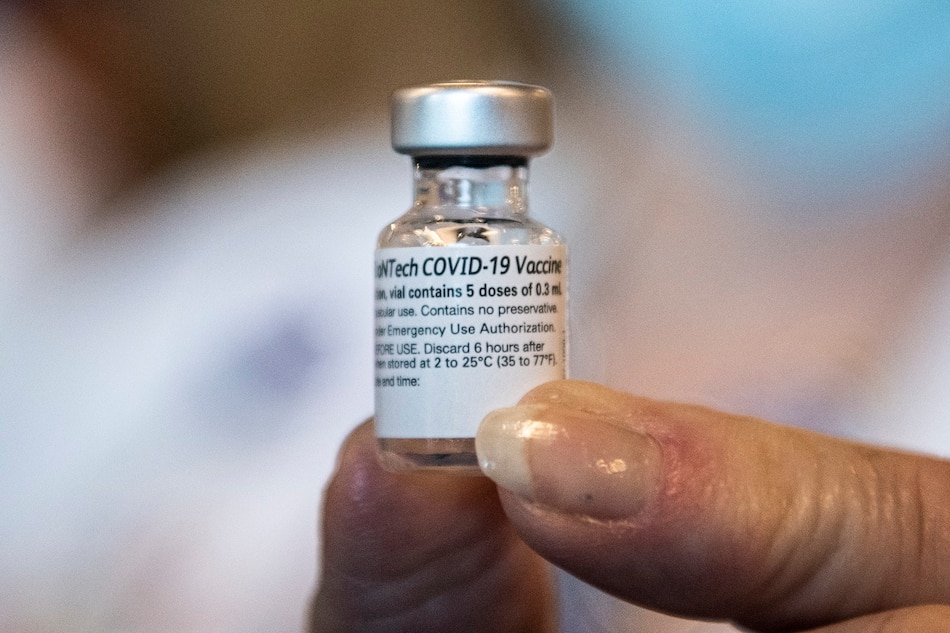 Pfizer busca probar una tercera dosis contra la Covid-19 y una vacuna contra la cepa sudafricana