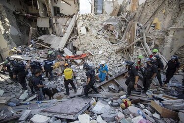 Al menos 159 muertos en el terremoto de Italia
