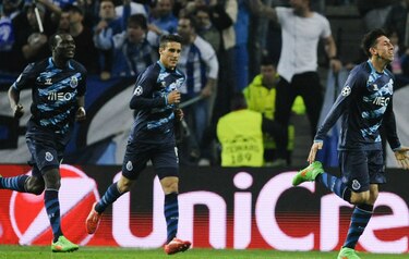 Porto aplasta a Basilea y sella su pase a la siguiente ronda