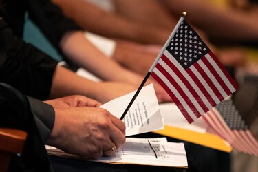 Estados Unidos anuncia un aumento de tarifas para ciertos trámites migratorios