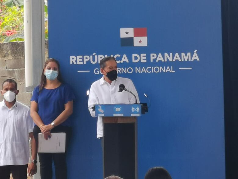 Cortizo cataloga de ‘tontas y brutas’ a quienes se vacunan en centros clandestinos; Vidatec y Cordón de Vida separan del cargo a la gerente