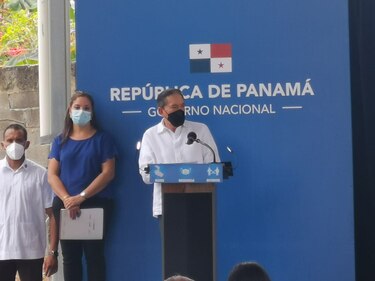 Cortizo cataloga de ‘tontas y brutas’ a quienes se vacunan en centros clandestinos; Vidatec y Cordón de Vida separan del cargo a la gerente