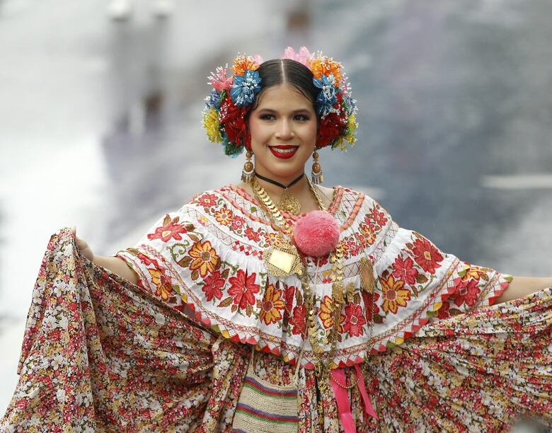 Panamá celebra el Día de los Símbolos Patrios con desfiles en el Casco Antiguo y Vía España
