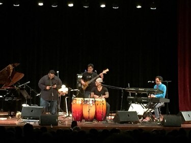 Jazz, al son del saxofón y la percusión en la penúltima noche del Panamá Jazz Festival