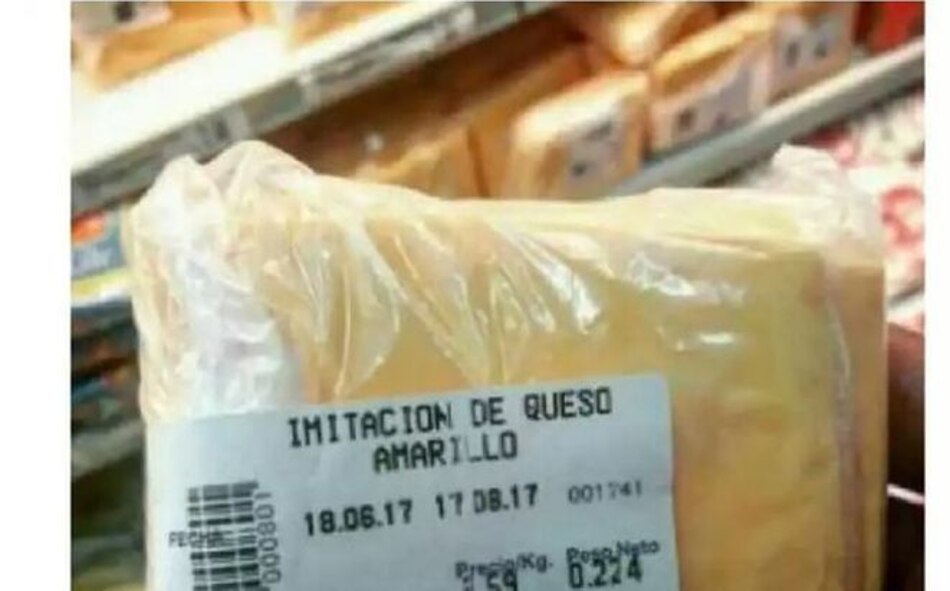 Multas por más de $24 mil a comercios que ocultaron información sobre ‘imitación de queso’