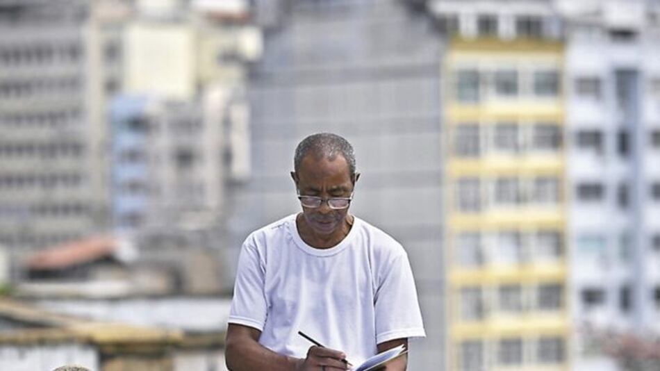 Un coro devuelve la esperanza a los sin techo de Río de Janeiro