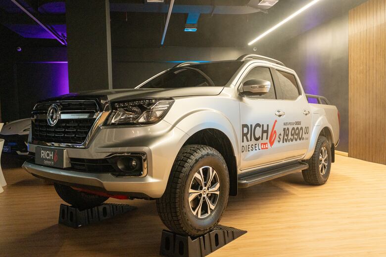 ¡Bienvenidos a la Era del Futuro Automotriz con Carbone Motors!