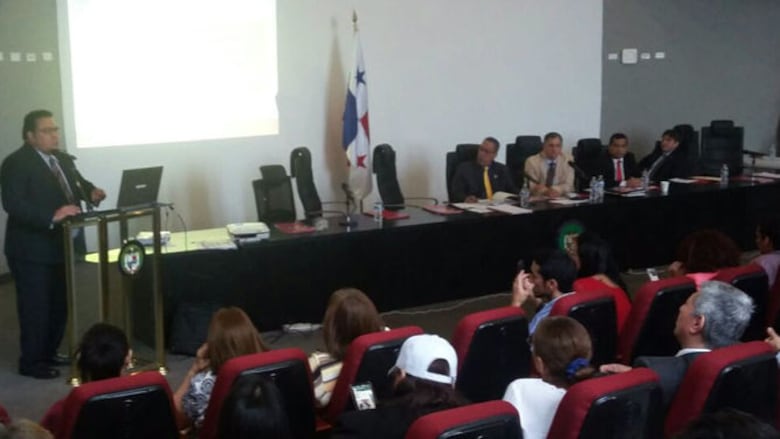 Acalorado debate en el último día de consultas del proyecto de ley 61