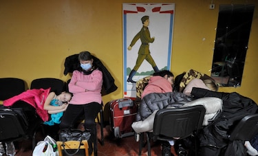 Ucrania resiste al avance ruso y Zelenski afirma que se queda en Kiev