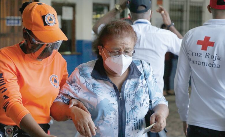 Más de 20 mil vacunados en San Miguelito; la fase 2 llega la próxima semana al 8-8