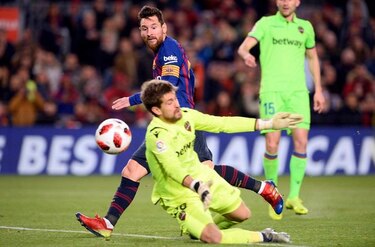 Barcelona pasa a cuartos en Copa del Rey, pendiente de una protesta