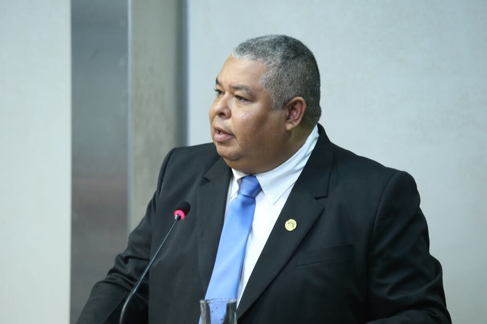 Presidente Mulino nombra a Rutilio Villarreal como director del Idaan