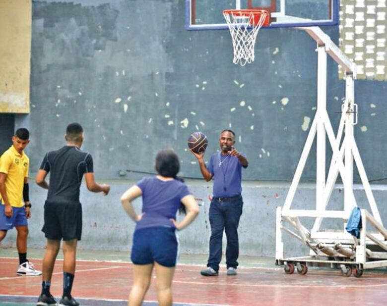 Fepaba: miles de dólares con destino desconocido