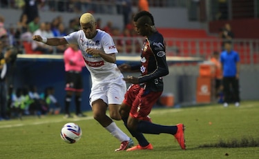 Árabe Unido venció a Plaza 1-0 y acaricia la final
