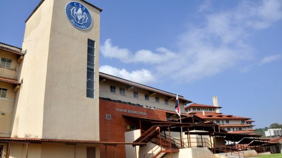 Afectados con dietilenglicol demandan a la CSS por más de 3 mil millones de dólares