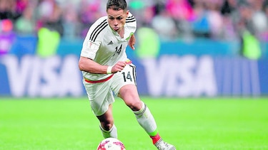 Chicharito y Reyes, en duda