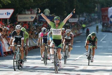 Degenkolb domina etapa y Contador no cede en la punta