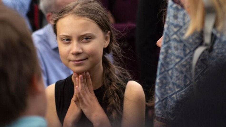 Trump dice que Greta Thunberg debería ‘relajarse’ e ir al cine