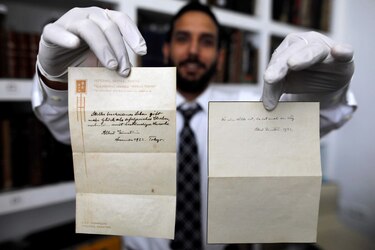 Manuscrito de Einstein es subastado en 1.56 millones de dólares