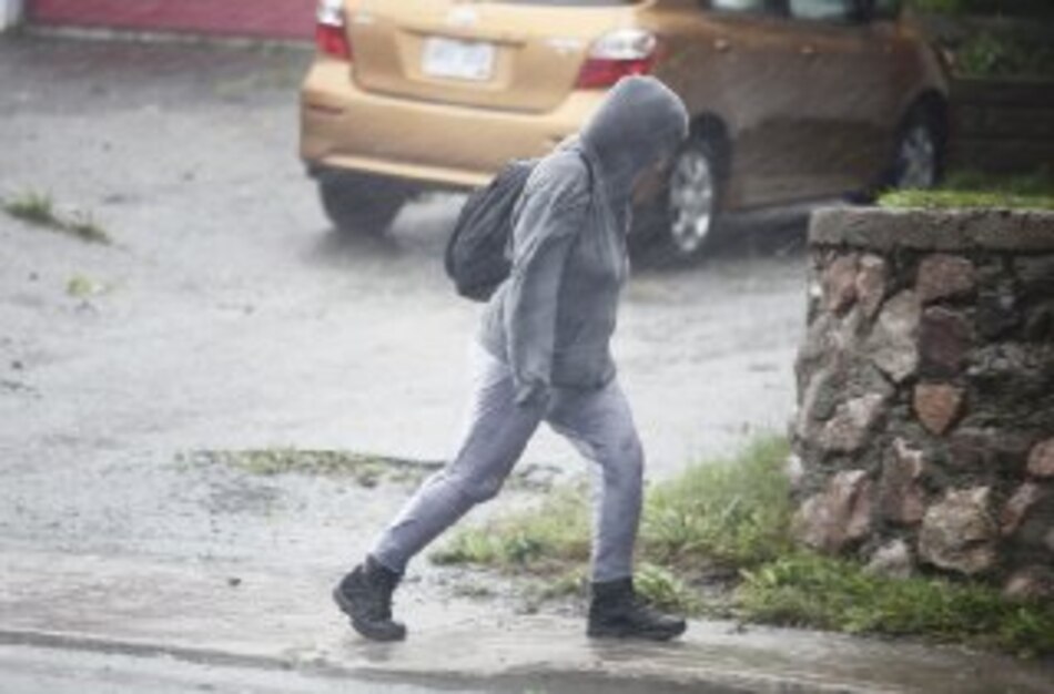 Huracán ‘Igor’ se desplaza por Terranova