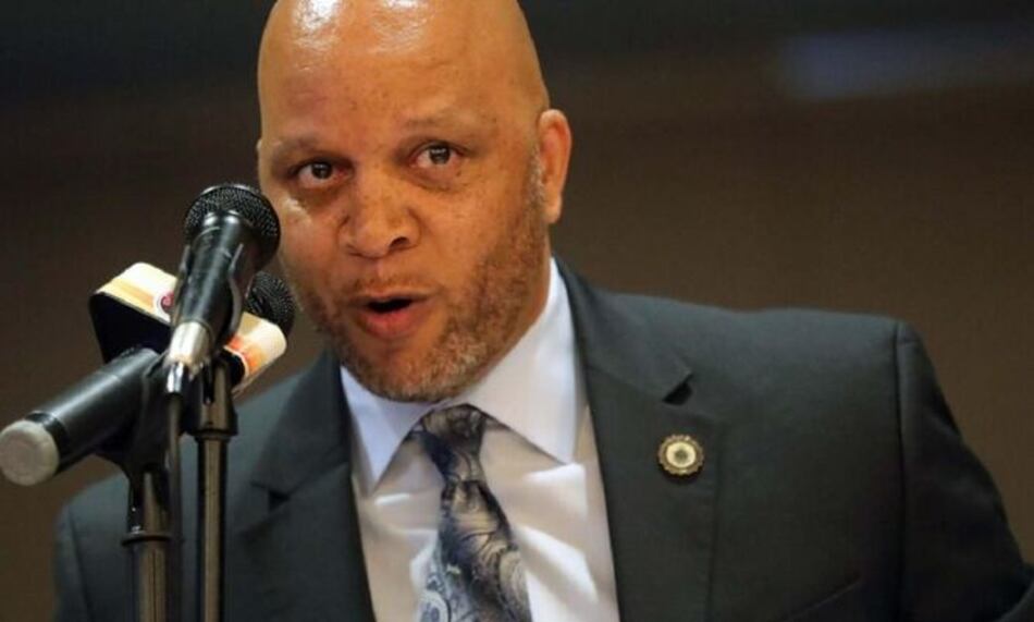 Alcalde de Atlantic City se declara culpable por robo de 87 mil dólares de una liga de baloncesto