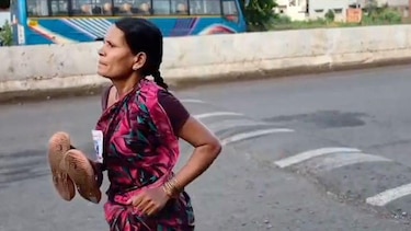 La madre que se volvió viral por correr descalza (y ganar) una carrera para poder comprar los útiles escolares de su hija