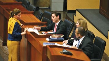 Diputados desvían el debate sobre la imprescriptibilidad