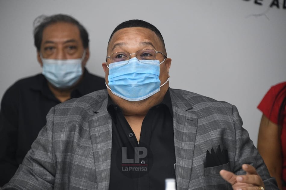 Alex Lee defiende los gastos para la movilización de representantes y alcaldes