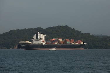 Canal de Panamá inicia el año fiscal 2026 con crecimiento del 5.6% en los tránsitos de buques