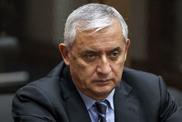 Prohíben salir de Guatemala a 50 empresarios por caso de corrupción