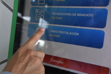 Los planes de los favoritos de la carrera presidencial por la libre postulación