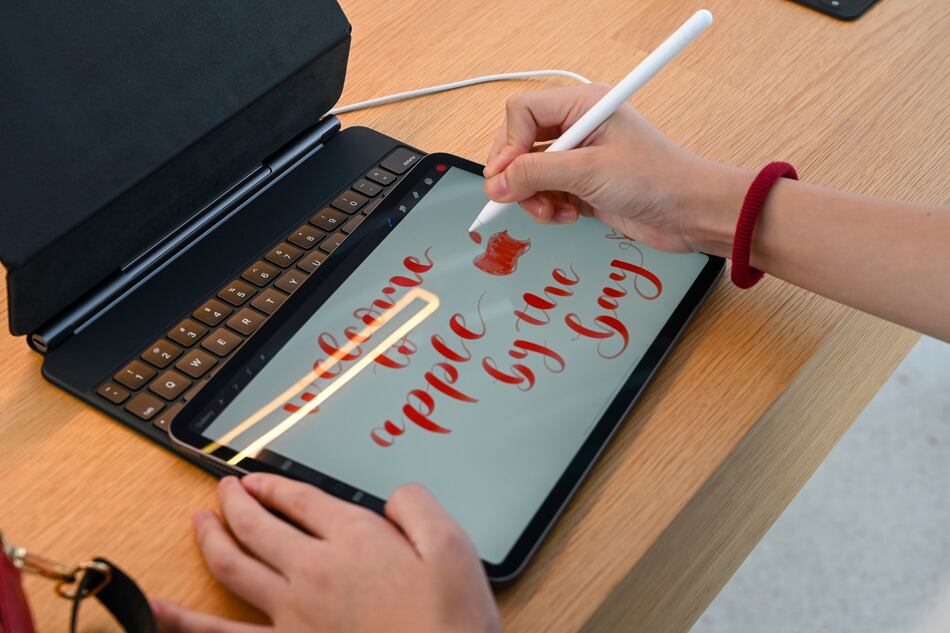 Apple actualiza aspecto de iPad Air y eleva precio a $599