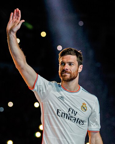 Real Madrid anuncia a Xabi Alonso como su nuevo entrenador