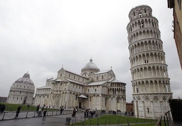 Rinden frutos los esfuerzos para enderezar la Torre de Pisa