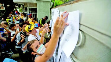 Capriles: diálogo debe tratar salida electoral